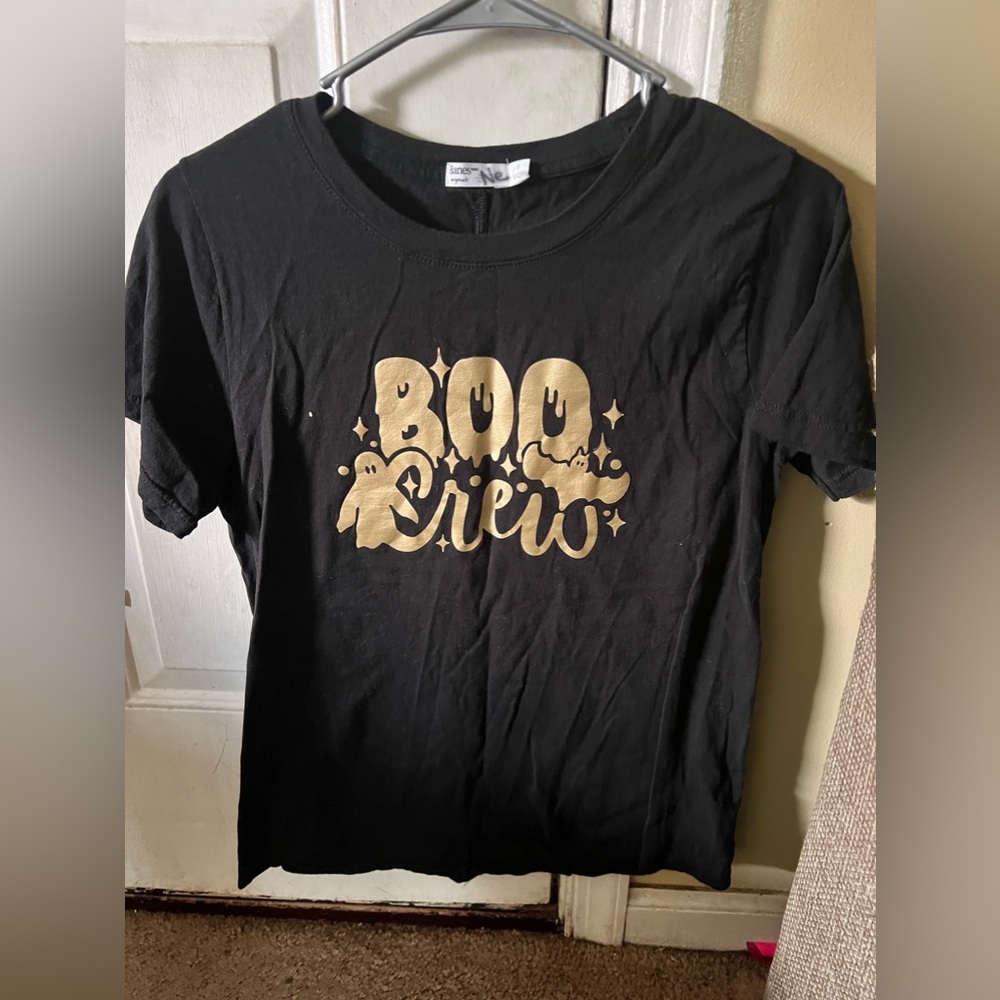 Cute T shirt Size Small